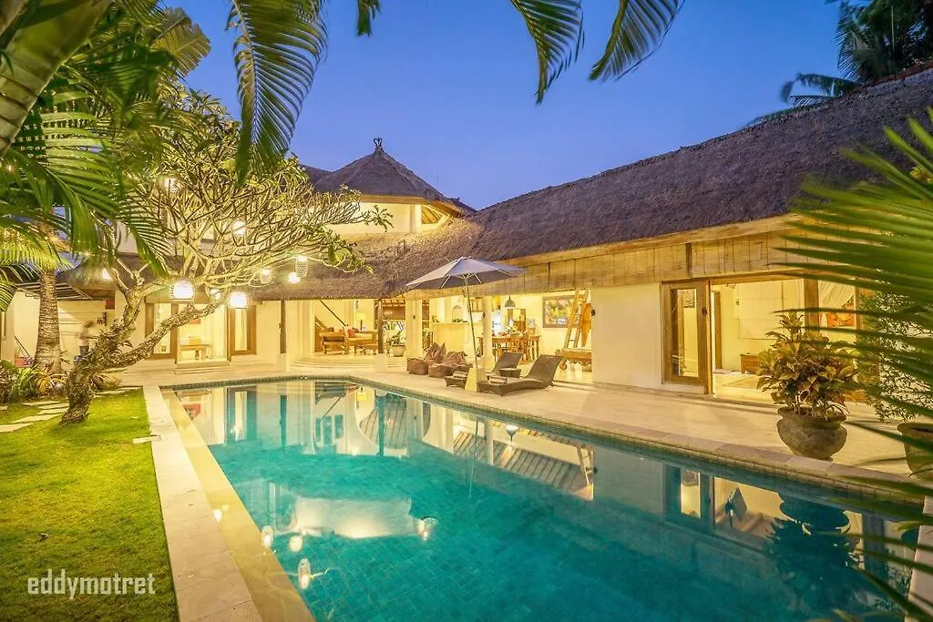Tropical 3Br Villa In The Heart Of Seminyak  سمينياك