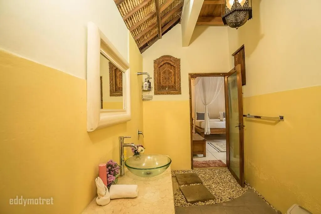 Tropical 3Br Villa In The Heart Of Seminyak